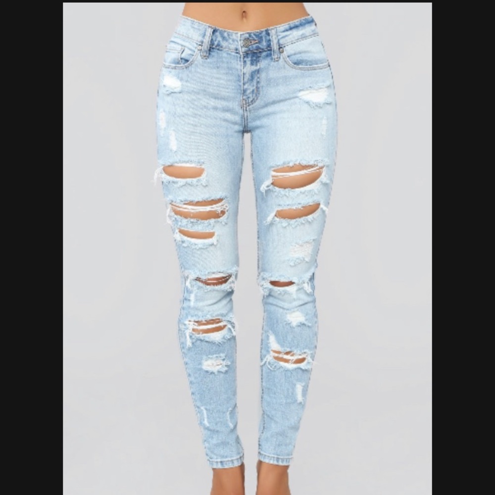 Ripped light wash jeans - Picture 1 of 3